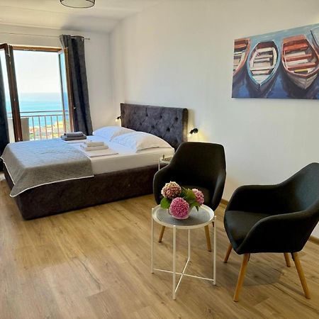Accommodation Divanovic With Sea View Dubrovnik Exterior photo
